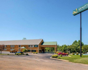 Econo Lodge Inn & Suites